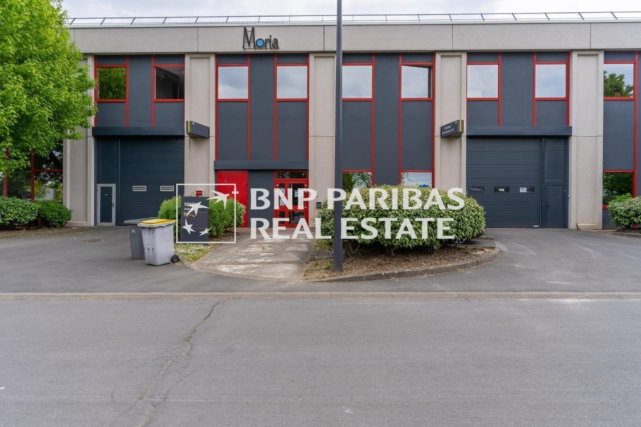 Flex in Antony for lease Building Photo- Image 1 of 15