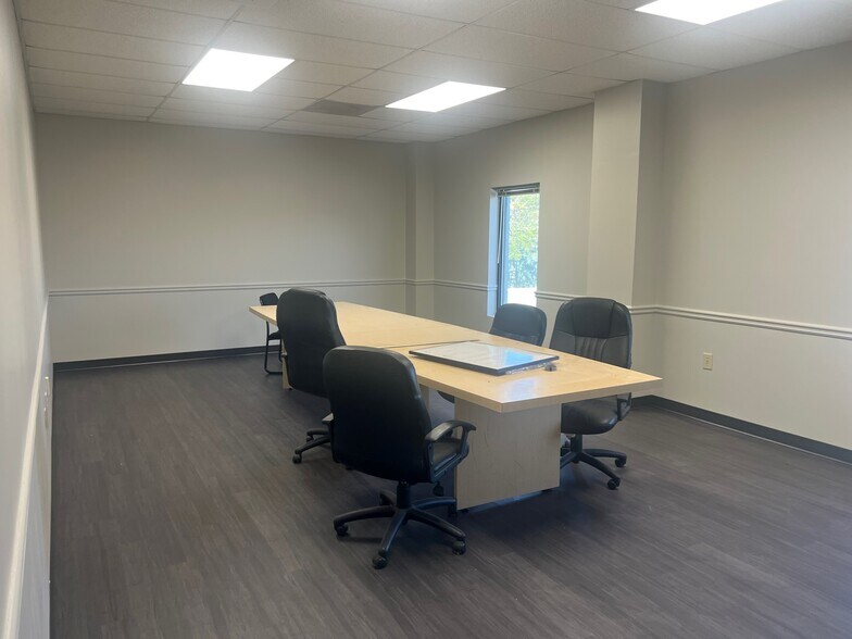 1128 Brett Dr, Conyers, GA à louer - Photo intérieure - Image 2 de 7