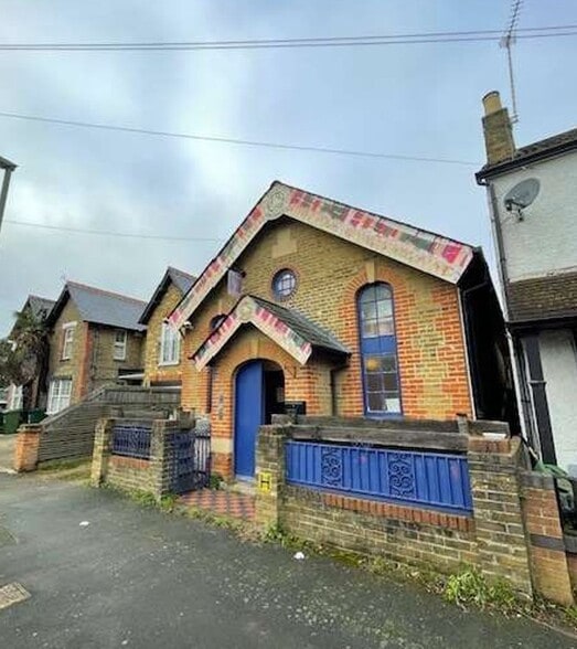 50 Sheep Walk, Shepperton for lease - Building Photo - Image 1 of 1