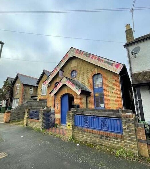 50 Sheep Walk, Shepperton à louer - Photo du bâtiment - Image 1 de 1