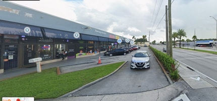 357-379 NE 167th St, Miami, FL à louer Photo du bâtiment- Image 1 de 3