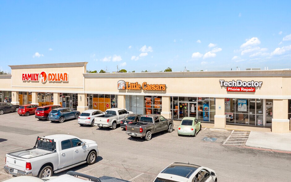 621-625 E 42nd St, Odessa, TX à vendre - Photo du bâtiment - Image 3 de 7