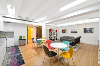 85 Bourke Rd, Alexandria à louer Photo intérieure- Image 2 de 3