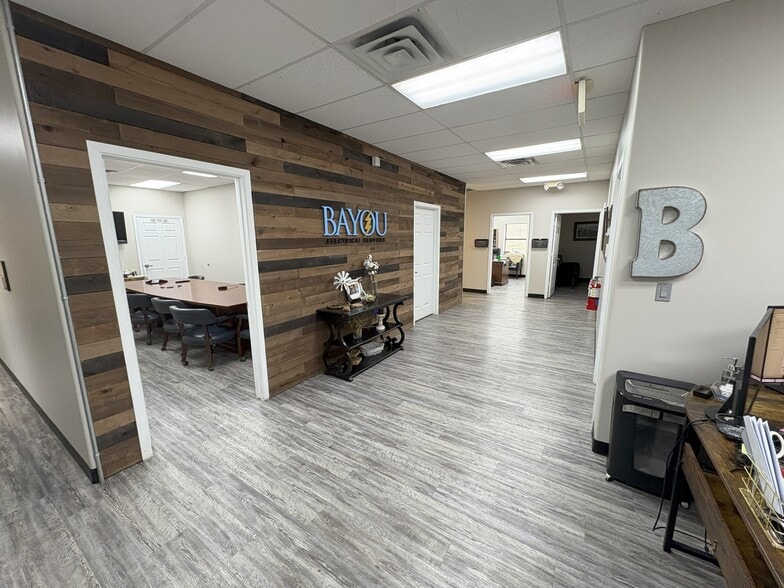 8036 Miller Road 2, Houston, TX for sale - Building Photo - Image 2 of 3