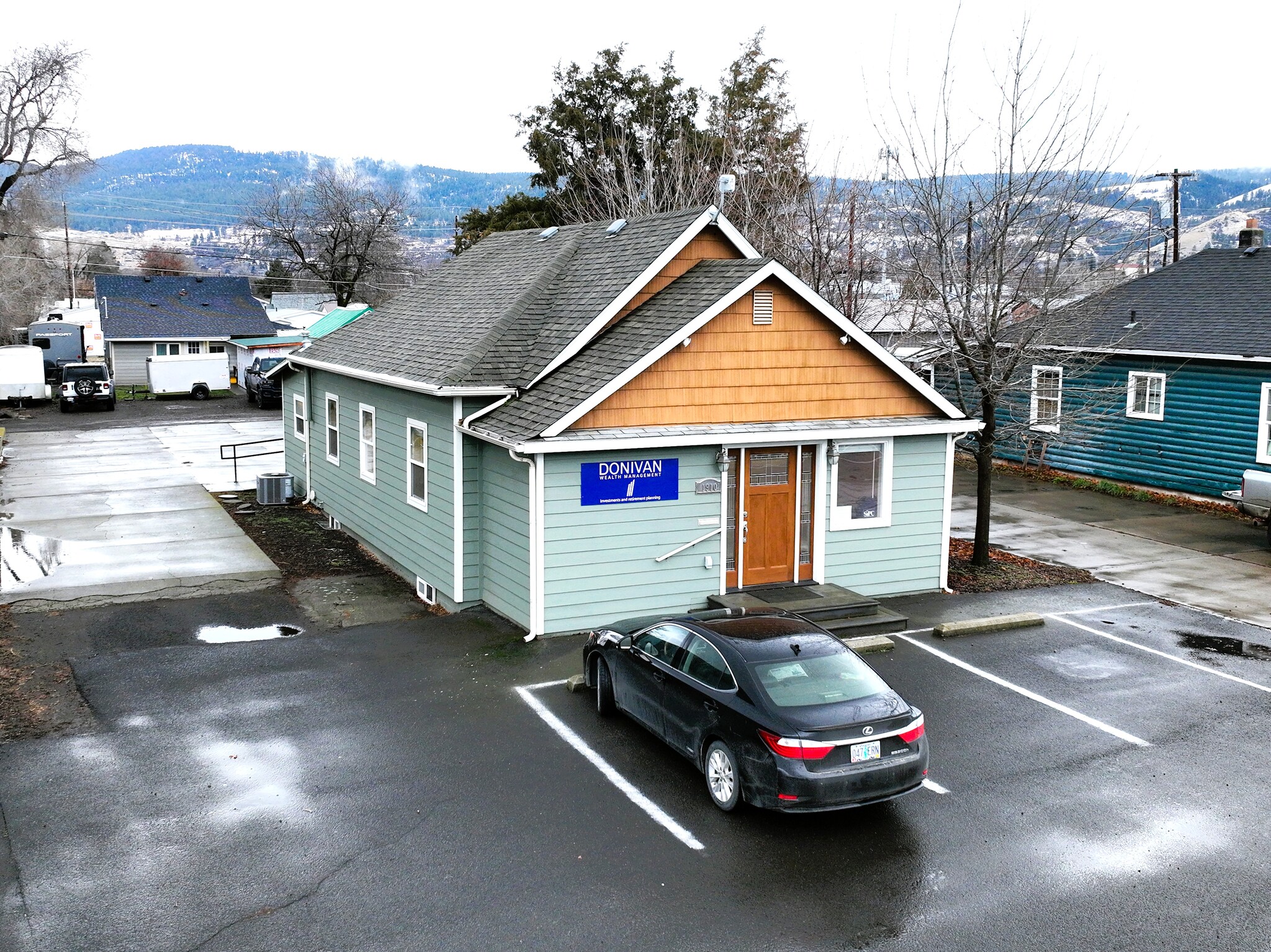 1910 Island Ave, La Grande, OR à louer Photo du bâtiment- Image 1 de 24