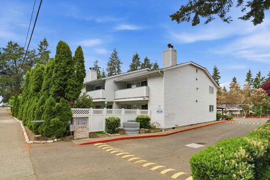 14020 SE 8th St, Bellevue, WA à vendre - Photo du bâtiment - Image 1 de 11