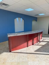 73585 Fred Waring Dr, Palm Desert, CA à louer Photo intérieure- Image 2 de 18