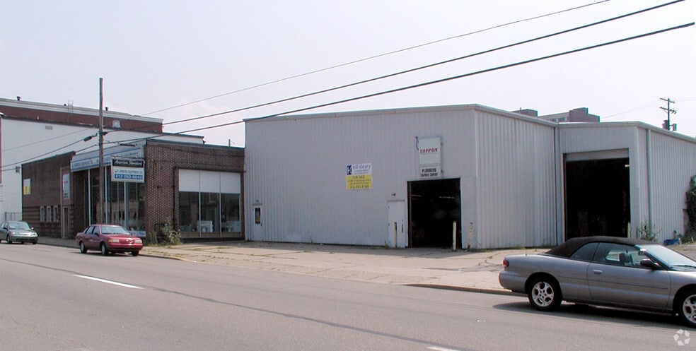 938 4th Ave, Coraopolis, PA for lease - Building Photo - Image 3 of 7