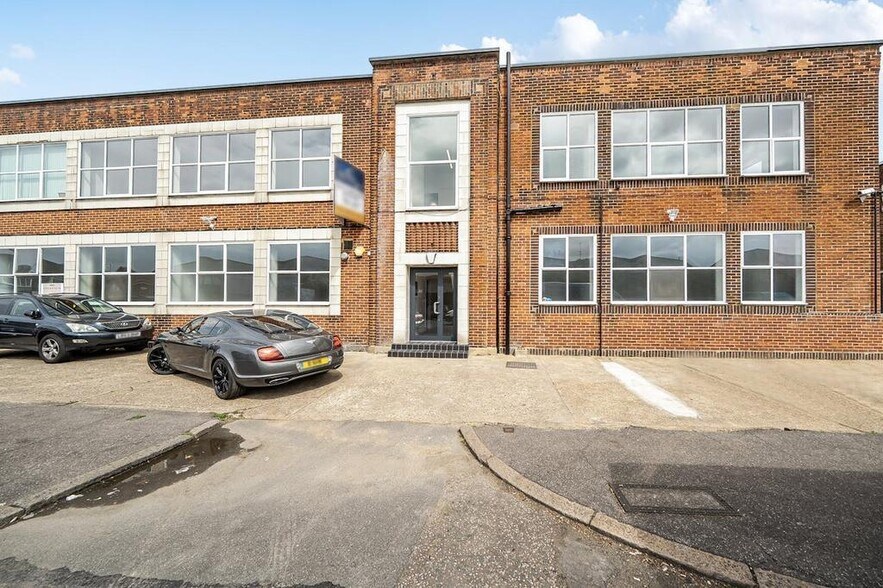 Carlisle Rd, London for lease - Building Photo - Image 1 of 12