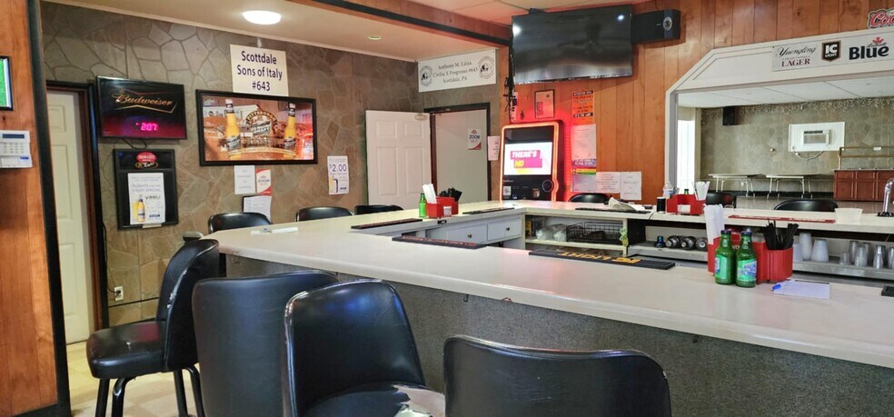 14 Bridge St, Scottdale, PA à vendre - Photo du bâtiment - Image 3 de 28