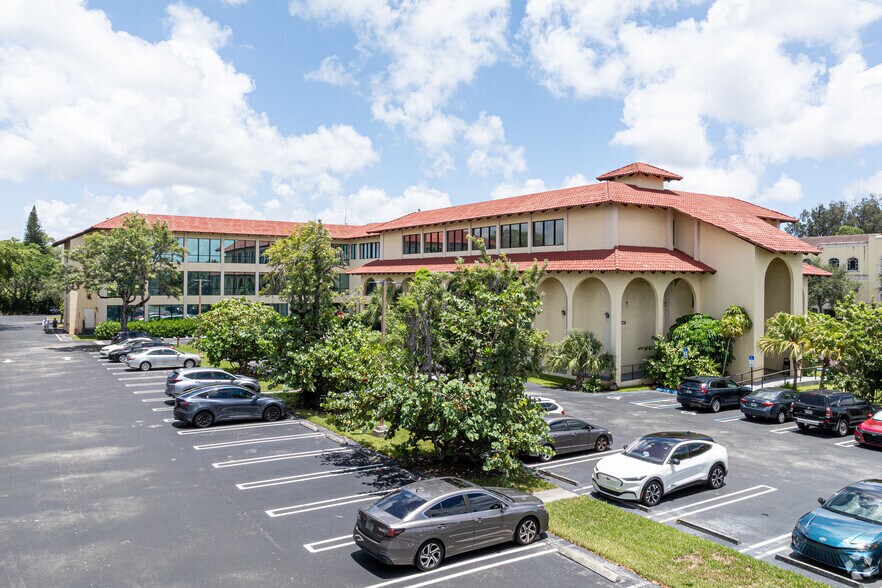 6801 Lake Worth Rd, Greenacres, FL à louer - Photo du bâtiment - Image 1 de 28
