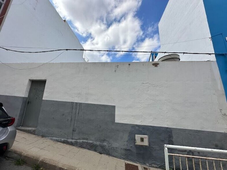 Calle del Huerto de los Olivos, 4, Las Palmas de Gran Canaria, Las Palmas for sale - Building Photo - Image 1 of 12