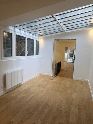 Plus de détails pour Rue De Verneuil, Paris - Multi-résidentiel à vendre