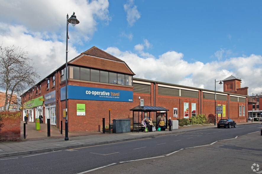 30-32 High St, Swindon for sale - Building Photo - Image 2 of 3