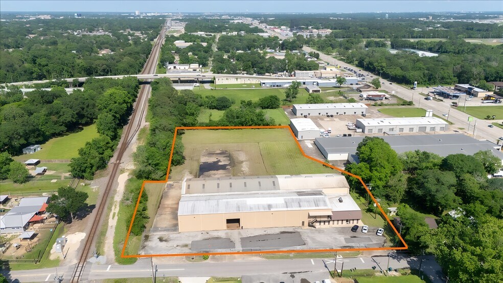 695 Pinchback Rd, Beaumont, TX à vendre - Photo du bâtiment - Image 2 de 10