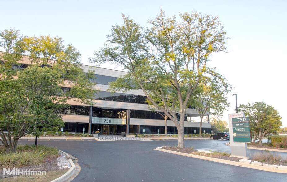 750 Warrenville Rd, Lisle, IL for lease - Building Photo - Image 2 of 11