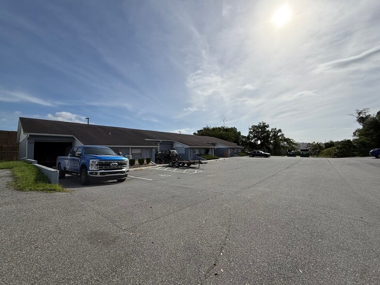 3703 NE 36th Ave, Ocala, FL à louer - Photo du bâtiment - Image 1 de 1