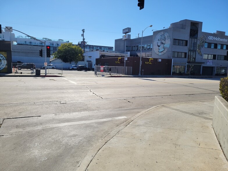 13456-13468 Washington Blvd, Marina Del Rey, CA for lease - Building Photo - Image 2 of 3