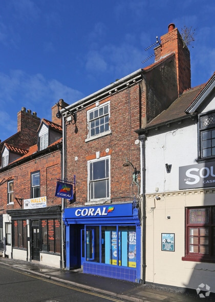 7 Queen St, Louth for sale - Building Photo - Image 2 of 2