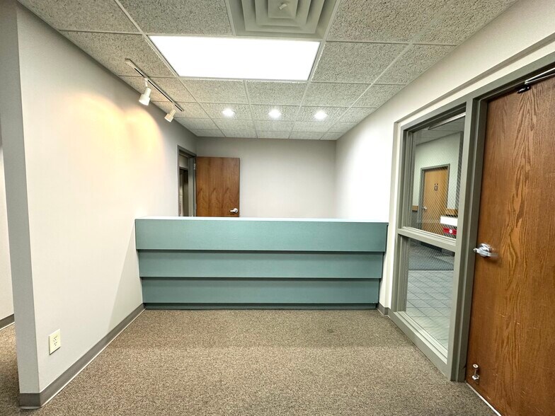 55 E 86th Ave, Merrillville, IN à louer - Photo du bâtiment - Image 2 de 9