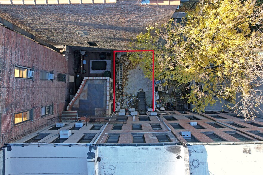 1694 Lexington Ave, New York, NY à vendre - Photo du bâtiment - Image 3 de 7