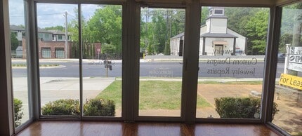 348 S Main St, Alpharetta, GA for lease Interior Photo- Image 1 of 4