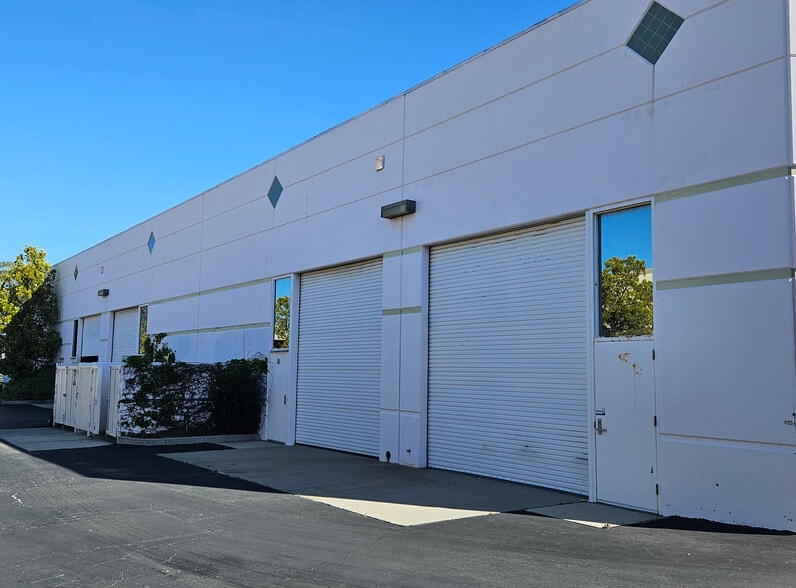 41636 Enterprise Cir N, Temecula, CA for lease - Building Photo - Image 2 of 10