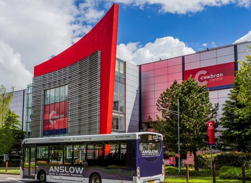 2-4 Monmouth Walk, Cwmbran à louer - Photo du bâtiment - Image 3 de 8