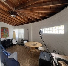 3017 Nebraska Ave, Santa Monica, CA for lease Interior Photo- Image 2 of 4
