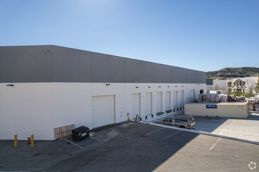28606 Hasley Canyon Rd, Castaic, CA for lease - Building Photo - Image 3 of 6