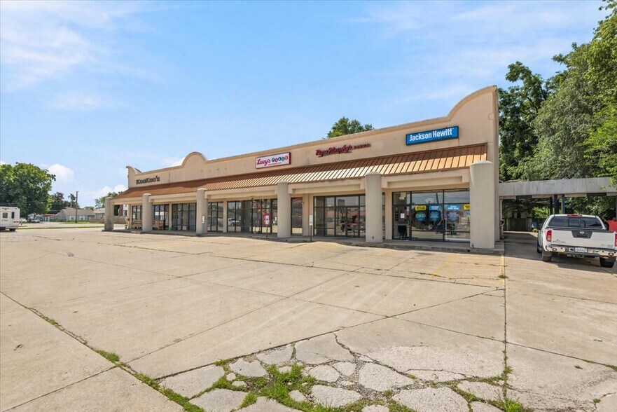 1708-1722 E Sangamon Ave, Springfield, IL à louer - Photo du bâtiment - Image 3 de 5