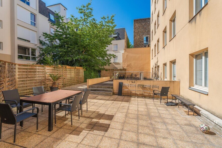 Bureau dans Montrouge à louer - Photo du bâtiment - Image 3 de 5