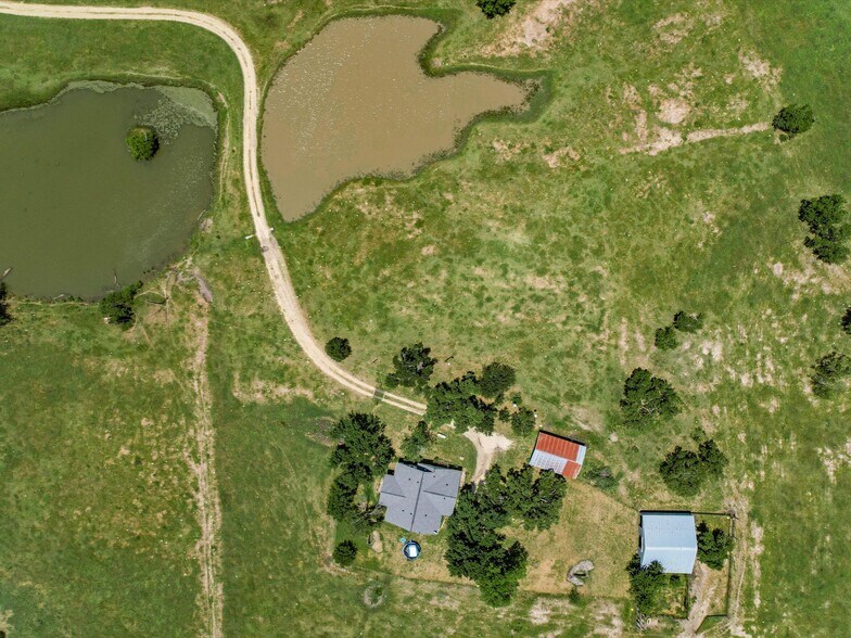 16421 SH-95, Coupland, TX à vendre - Photo du bâtiment - Image 2 de 11