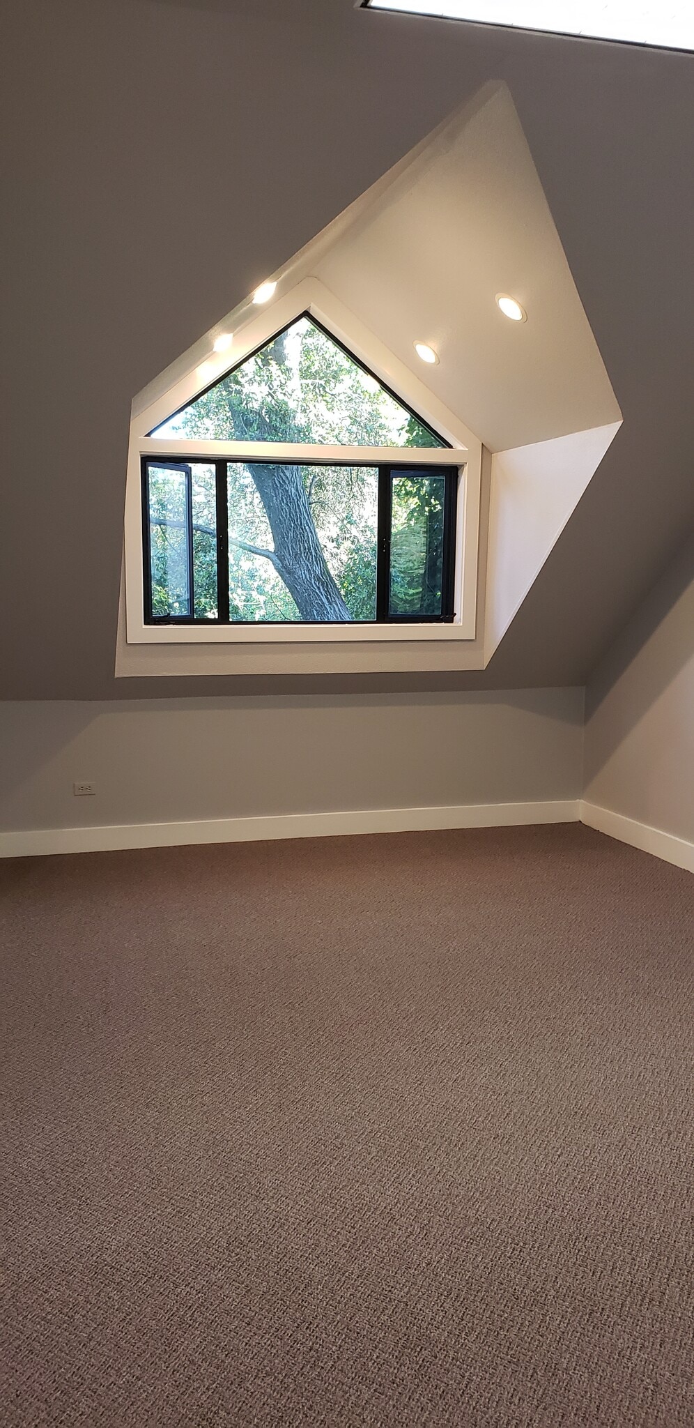829 Sonoma Ave, Santa Rosa, CA for lease Interior Photo- Image 1 of 2