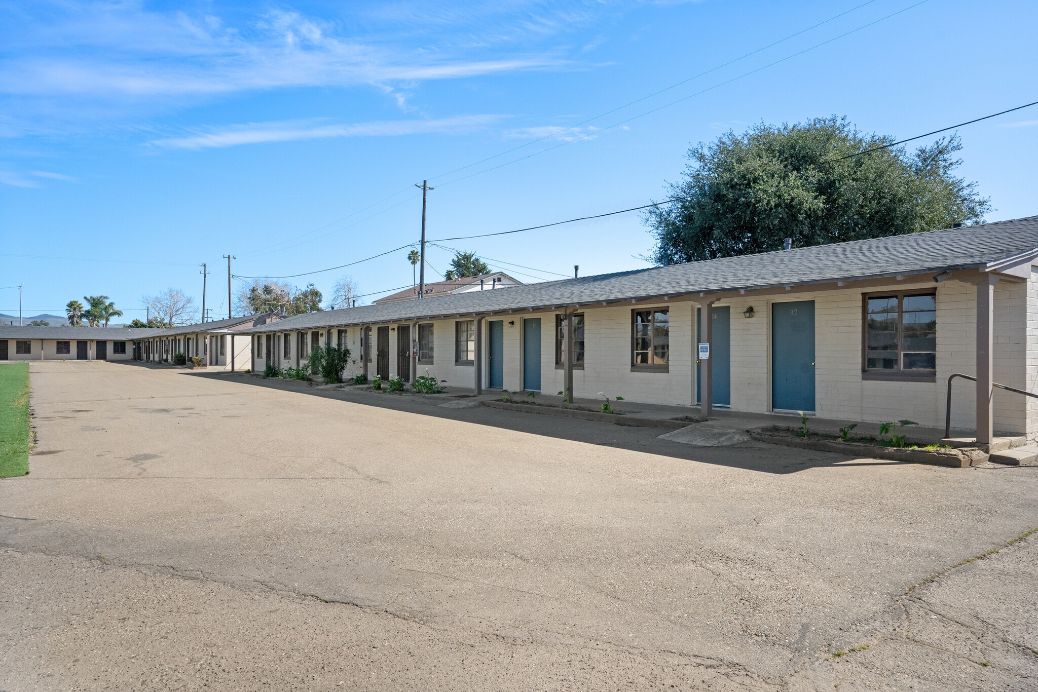 1324 Broadway, Santa Maria, CA for lease Primary Photo- Image 1 of 18