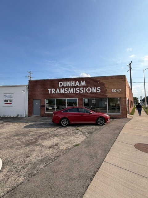6047 W Beloit Rd, West Allis, WI for sale Primary Photo- Image 1 of 4