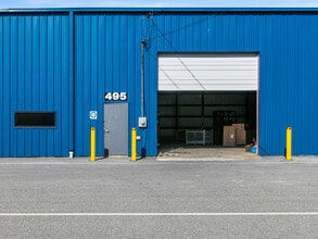 495 L a White Dr, Fletcher, NC for lease Interior Photo- Image 2 of 10