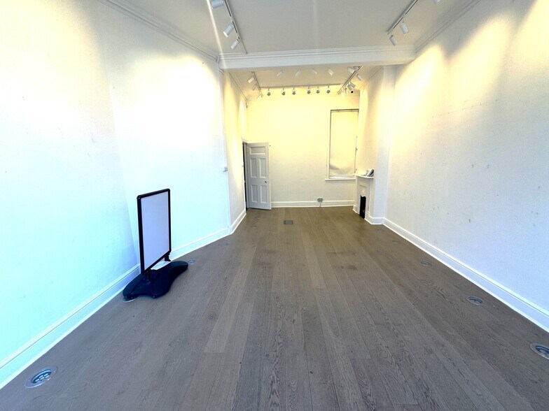 152 Arthur Rd, London for lease - Interior Photo - Image 3 of 6