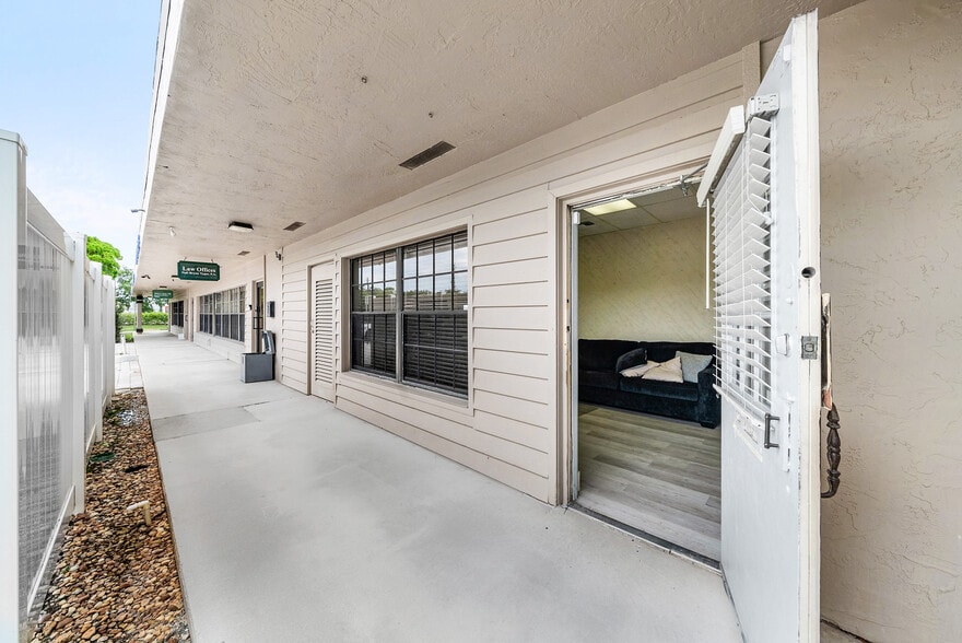 5341 W Atlantic Ave, Delray Beach, FL for lease - Building Photo - Image 1 of 6