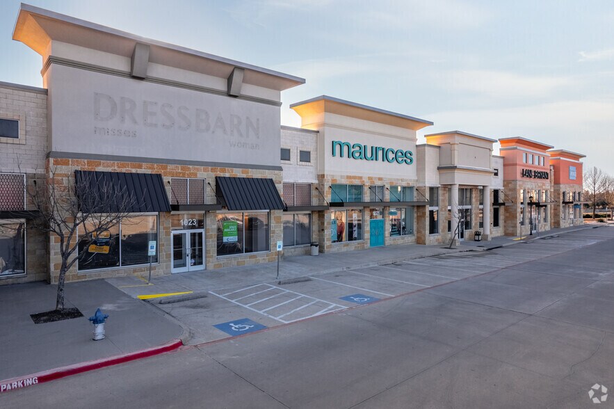 Interstate 30, Rockwall, TX à louer - Photo du bâtiment - Image 2 de 4