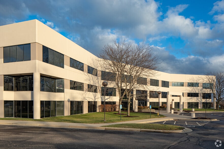 3401 Park Center Dr, Dayton, OH à louer - Photo du bâtiment - Image 2 de 24