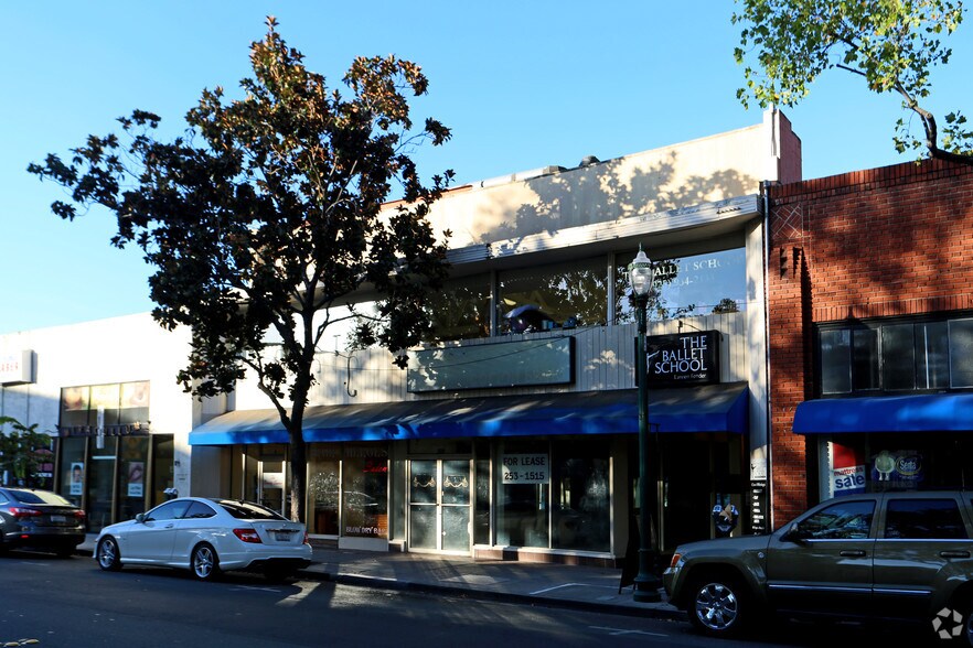 1357 N Main St, Walnut Creek, CA à louer - Photo du bâtiment - Image 2 de 7