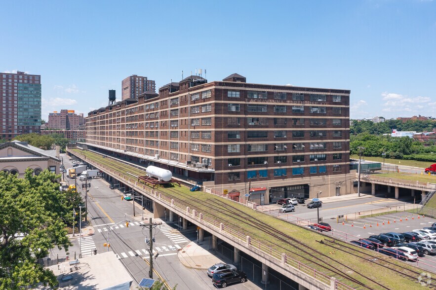 629 Grove St, Jersey City, NJ à louer - Photo du bâtiment - Image 3 de 4