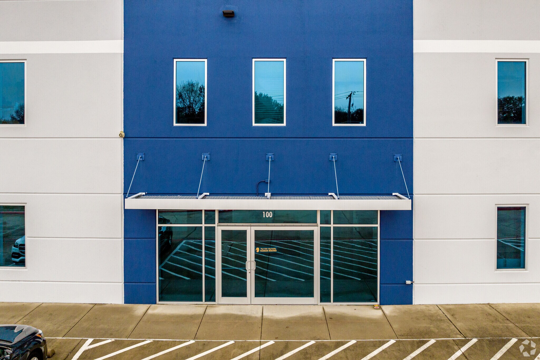 4050 Premier Dr, Plano, TX à louer Photo du bâtiment- Image 1 de 24