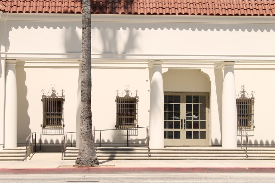 1522 Gordon St, Los Angeles, CA à louer - Photo du bâtiment - Image 2 de 46