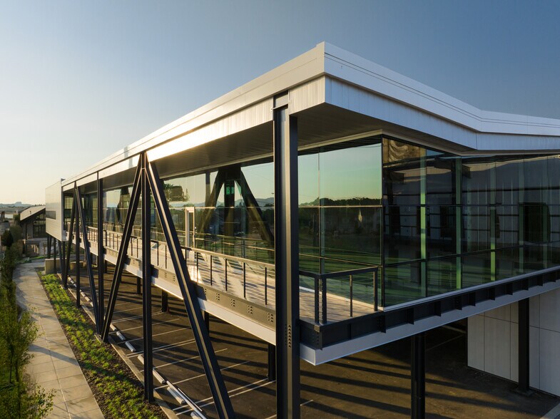 5300 Centennial Blvd, Nashville, TN à louer - Photo du bâtiment - Image 3 de 13