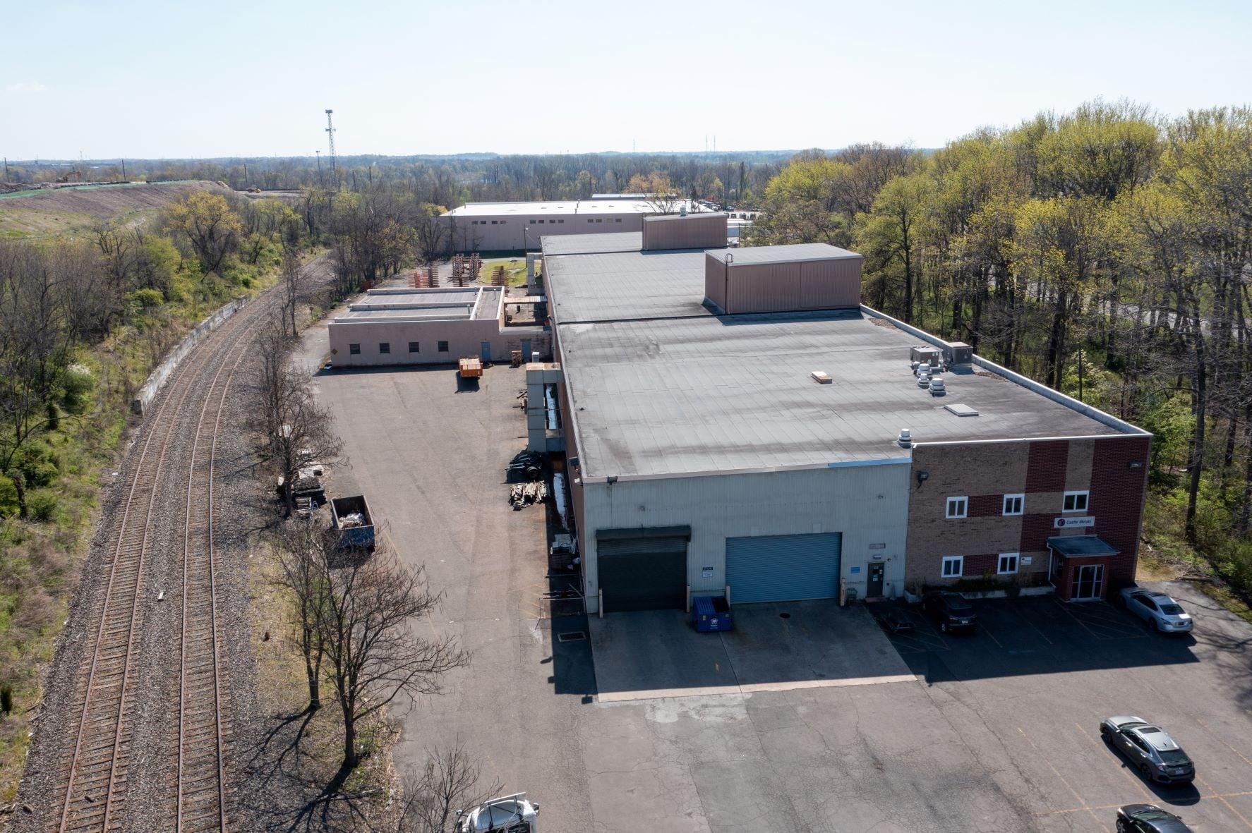 299 Canal Rd, Fairless Hills, PA for lease Primary Photo- Image 1 of 5