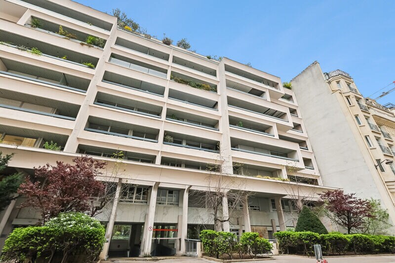 118-122 Rue De Vaugirard, Paris for sale - Building Photo - Image 1 of 14