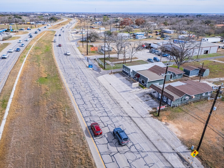 7050 US Highway 87, San Antonio, TX for sale - Building Photo - Image 2 of 45