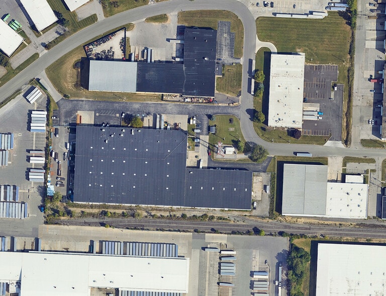4051 Fondorf Dr, Columbus, OH for lease - Building Photo - Image 2 of 6